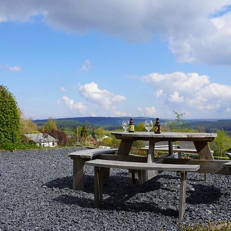 Petite perle en Haute Ardenne avec vue sur la vallée, cabine infra-rouge et bain balnéo Lierneux Esterno foto