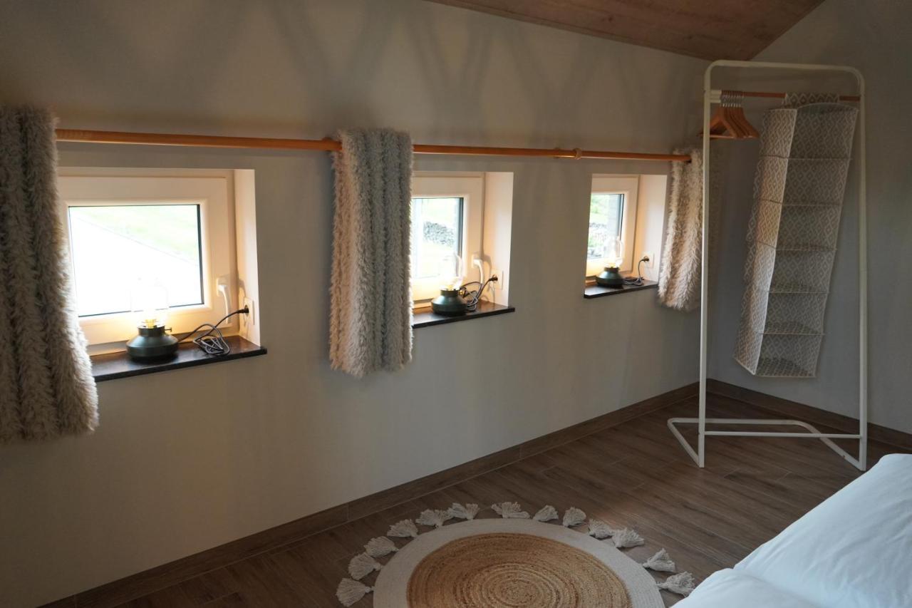 Petite perle en Haute Ardenne avec vue sur la vallée, cabine infra-rouge et bain balnéo Lierneux Esterno foto